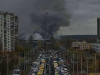 Сильные взрывы произошли в Киеве.