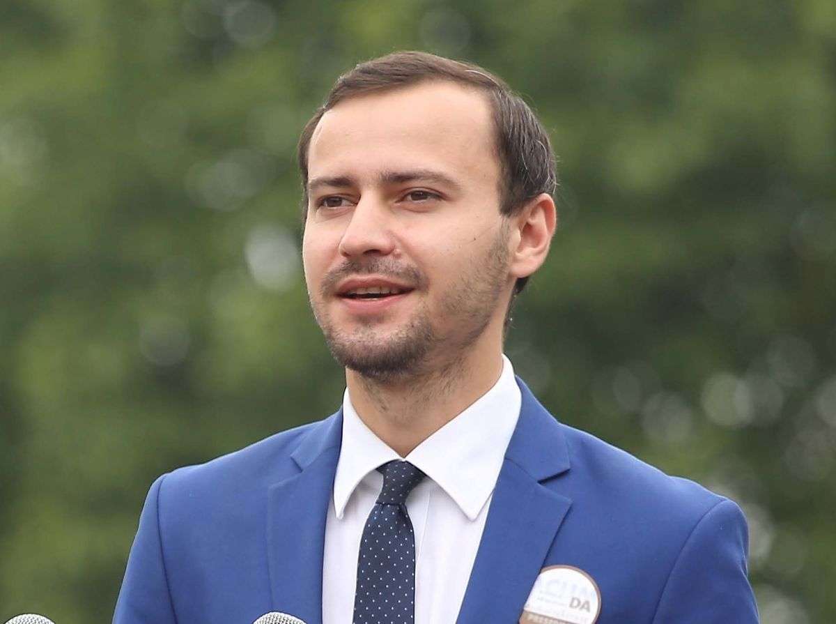 Дину Плынгэу