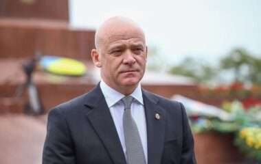 Владимир Зеленский лишил мэра Одессы украинского гражданства