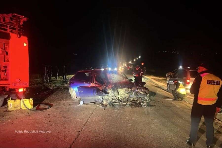 Смертельное ДТП в Страшенском районе: два человека погибли, еще трое пострадали