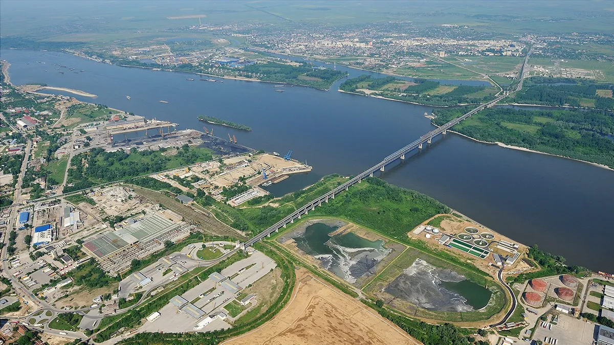 Болгария временно остановила движение по одному из двух мостов в Румынию