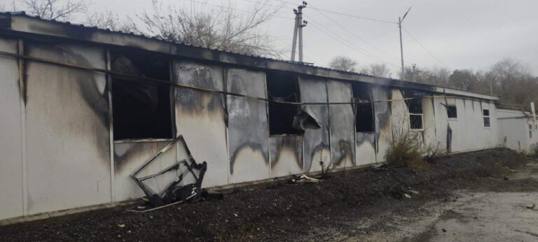 в пригороде Кишинёва Ватре вспыхнул пожар на территории предприятия по производству асфальта.