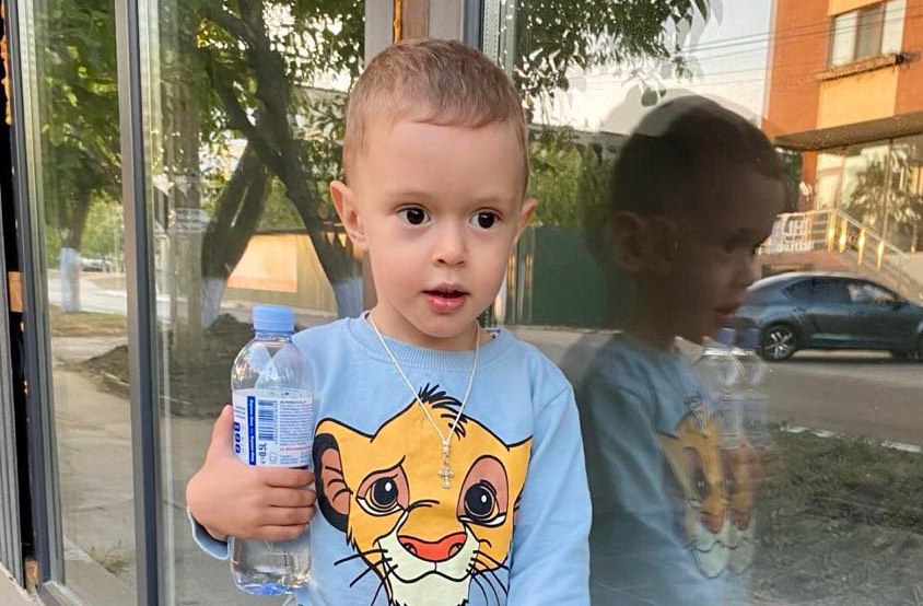 3-летний ребенок, пострадавший в ДТП в Комрате, выписан из больницы