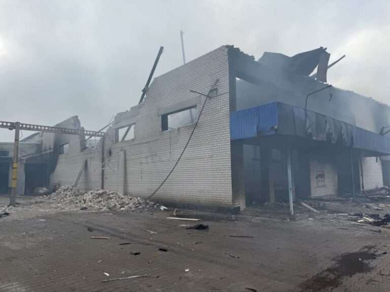 В Павлограде в результате российского удара сгорел склад производителя снеков Flint и Chipster’s