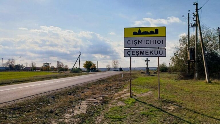 Как живёт гагаузское село Чишмикиой у границы с Украиной, где грохот взрывов и дронов давно стал обыденностью