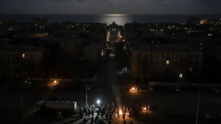 В Одесской области без света остаются десятки тысяч человек