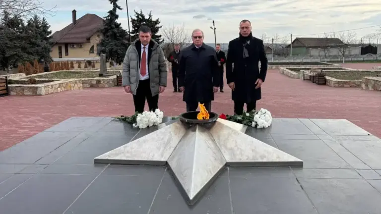 озеров, узун и орманжи в комрате
