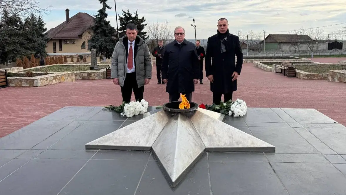 озеров, узун и орманжи в комрате