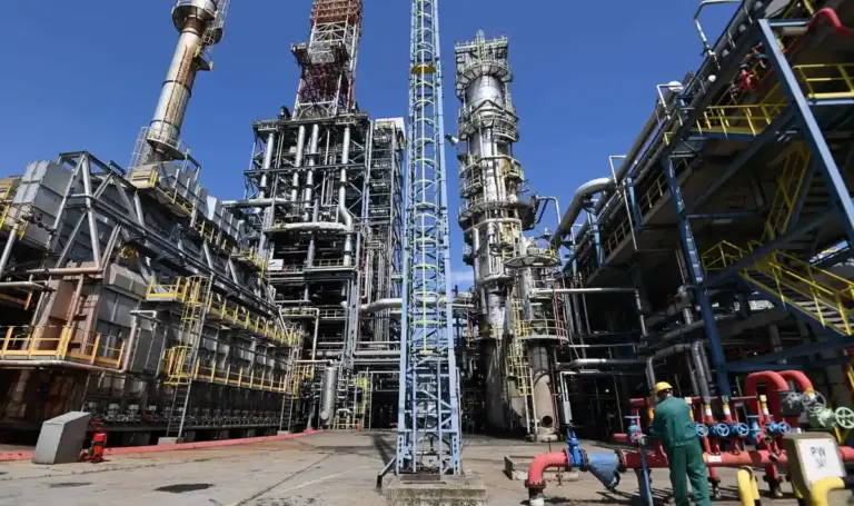 ЕС согласовал отказ от российского газа к осени 2027 года
