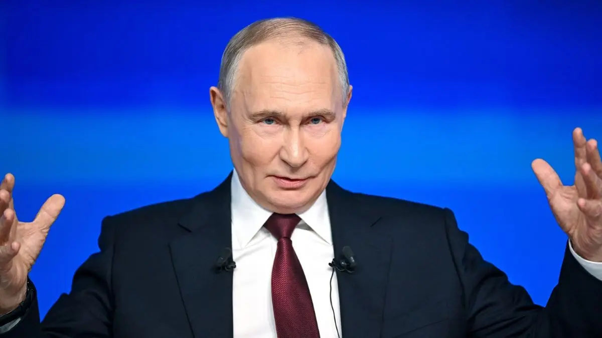Путин провёл пятичасовую прямую линию