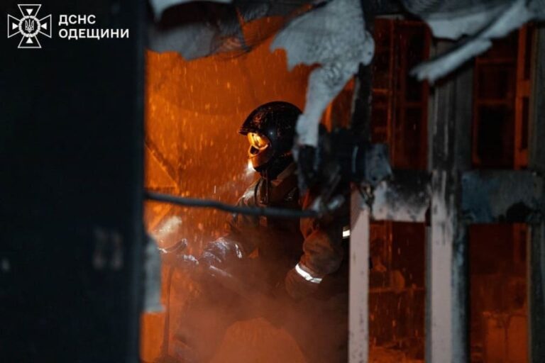 Шесть человек пострадали от удара дронами по Одессе