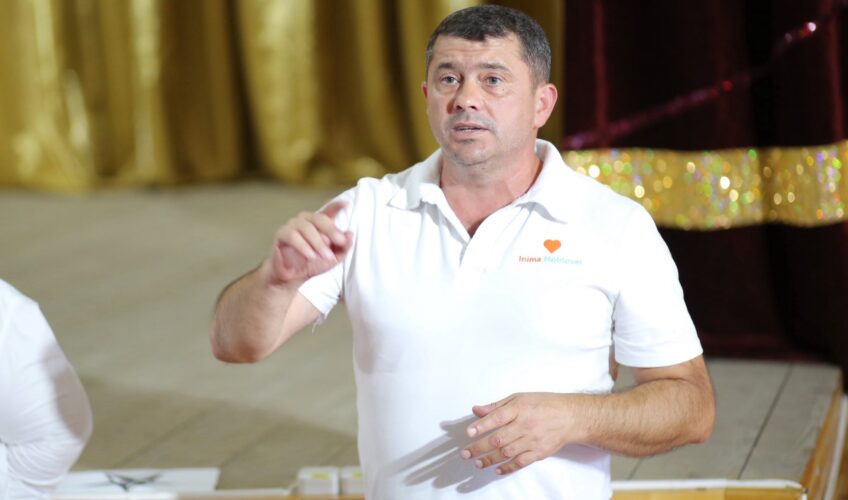 Виктор Топал