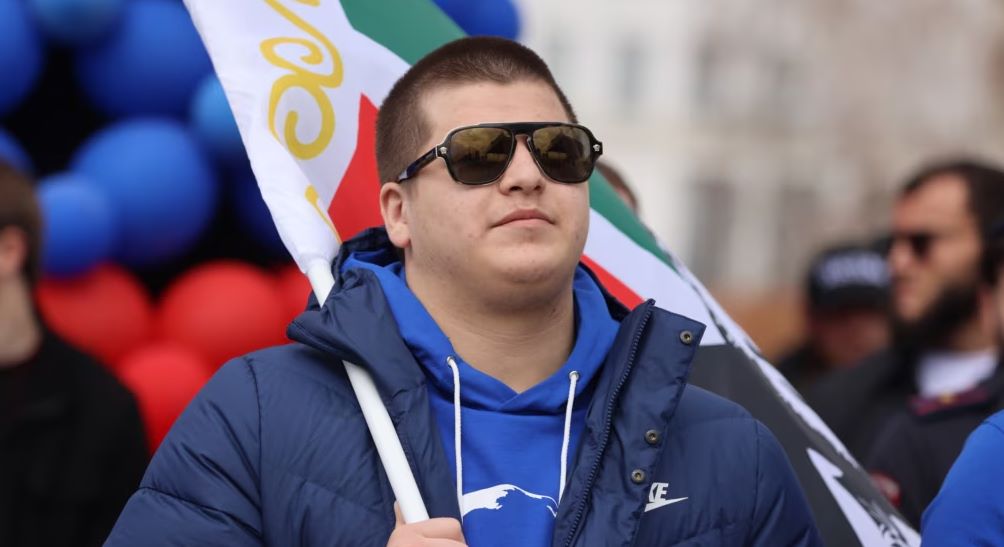 Сына Рамзана Кадырова вывезли в Москву после ДТП: что известно об аварии