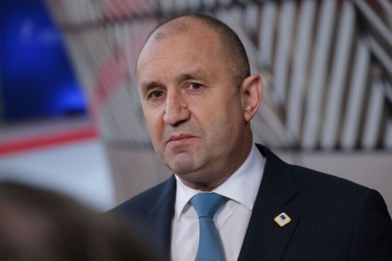 Президент Болгарии объявил о своей отставке