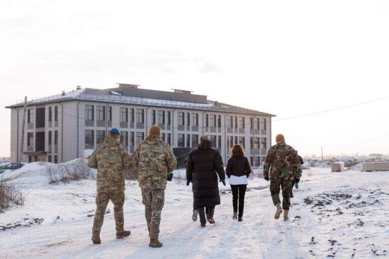 (ФОТО) Майя Санду показала, как идет строительство новой военной базы в Бачое