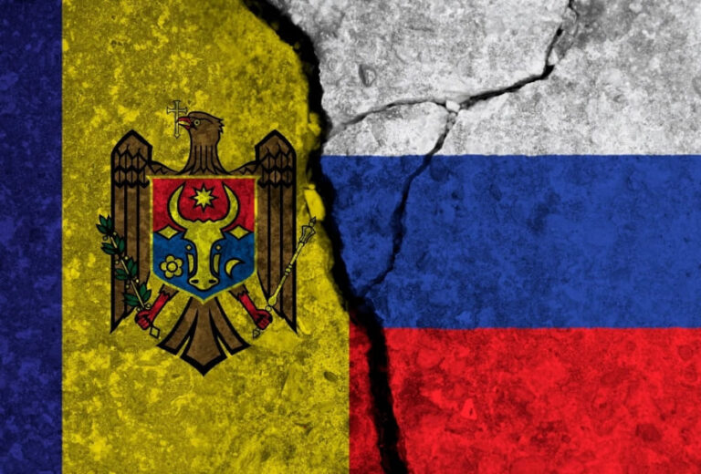 Под контролем ФСБ: как граждане Молдовы с российскими паспортами пытались влиять на политику страны