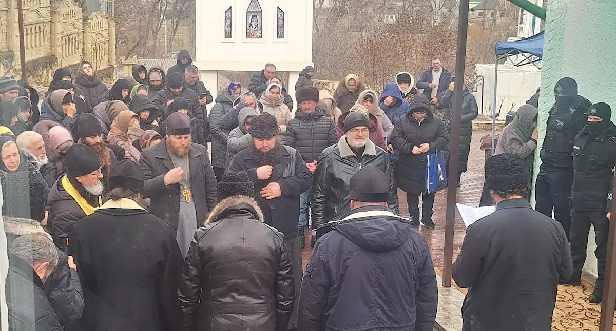 Лица «протеста» в Деренеу