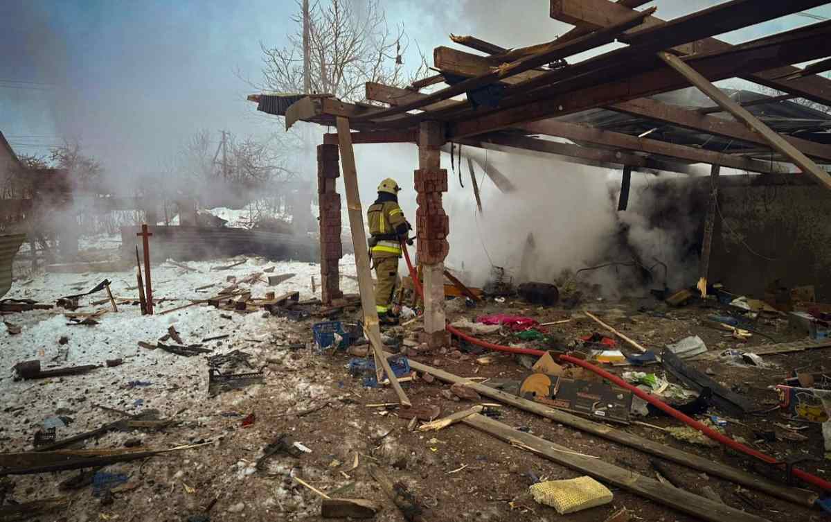 Россия вновь бьёт по энергетике Украины: 400 дронов и 40 ракет, аварийные отключения по всей стране