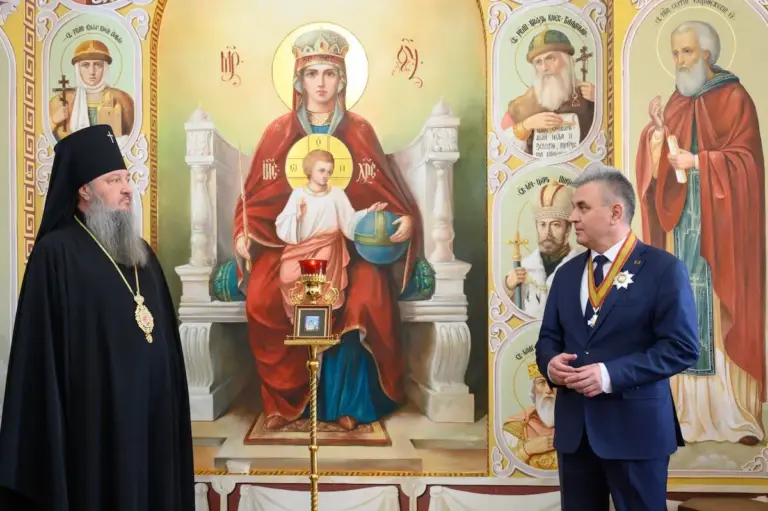 Патриарх Кирилл наградил Красносельского орденом за развитие отношений церкви и «государства»
