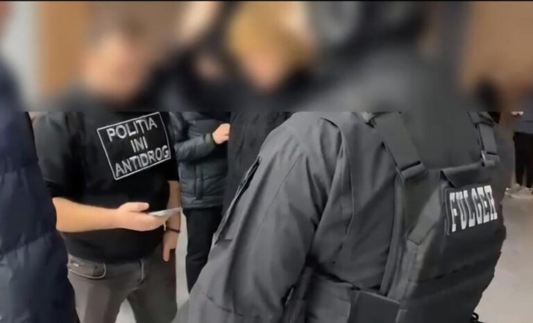 (ВИДЕО) В Кишинёве раскрыли подпольный «колл-центр» — наркокурьеров вербовали для ЕС и СНГ