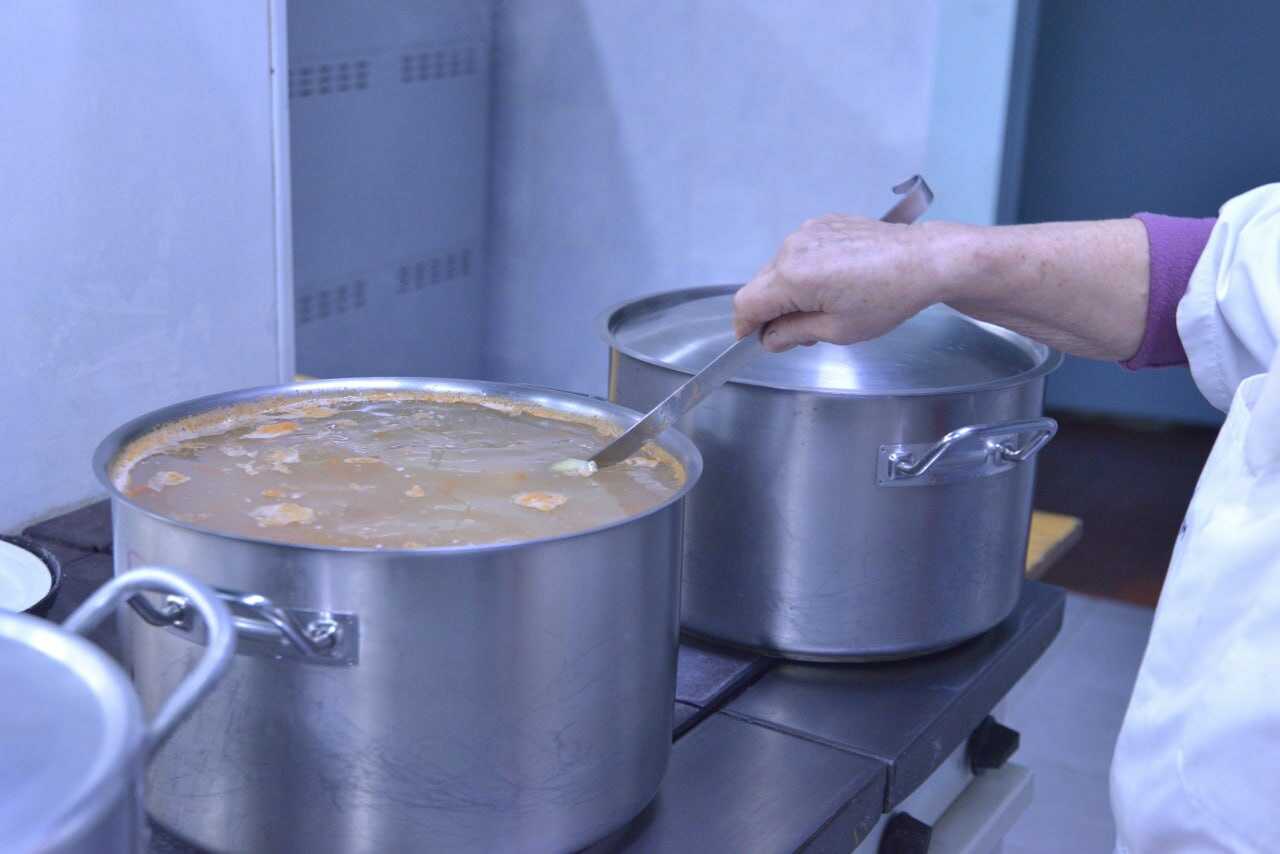 В трёх школах Кишинёва обнаружили просроченные продукты
