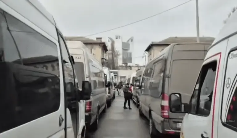 В Агентстве автотранспорта Молдовы отреагировали на протест и обвинения перевозчиков