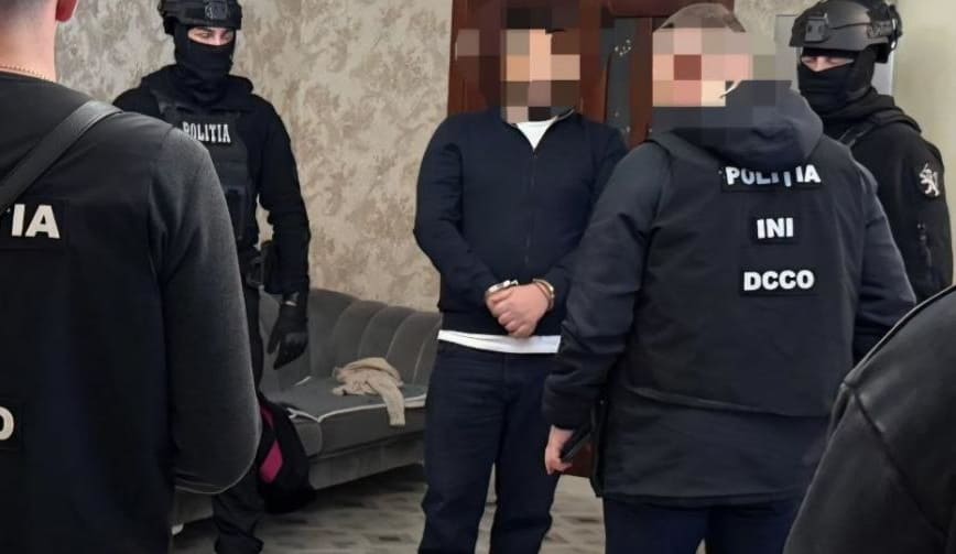 22-летнего жителя Кишинёва шантажировали из-за карточного долга