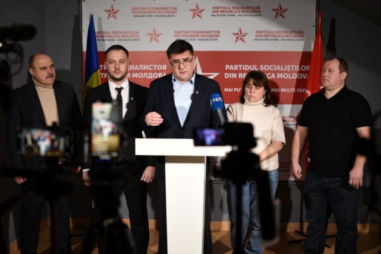 Фракция социалистов в Бельцах требует отставки примара Александра Петкова