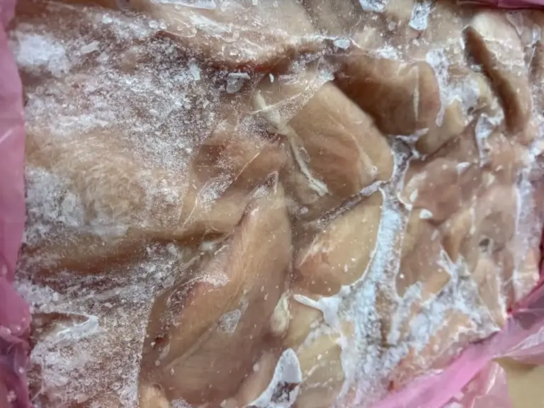 Сальмонелла в курятине: на границе Молдовы остановили более 20 тонн мяса
