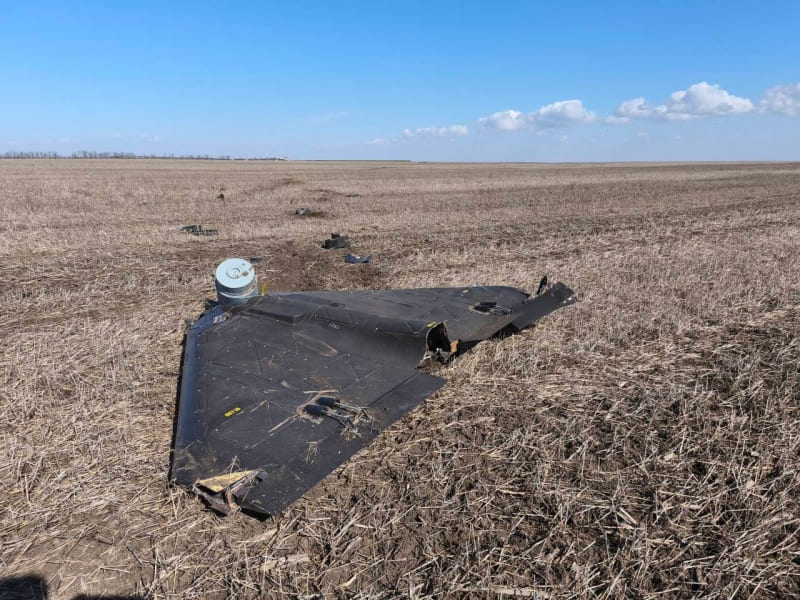 В районе Штефан-Водэ найдены обломки дрона со взрывчаткой