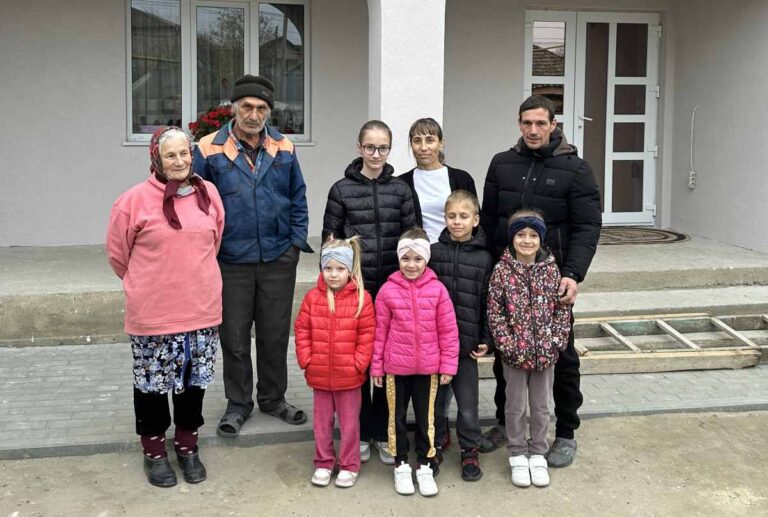 Дом стал теплее, а дров нужно вдвое меньше. История семьи из села Стецкань, которая модернизировала жильё по программе FEERM.