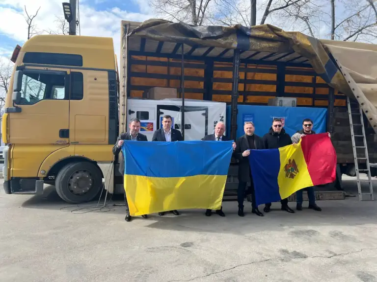 В Кишинёве прошла церемония передачи электрогенераторов для Украины