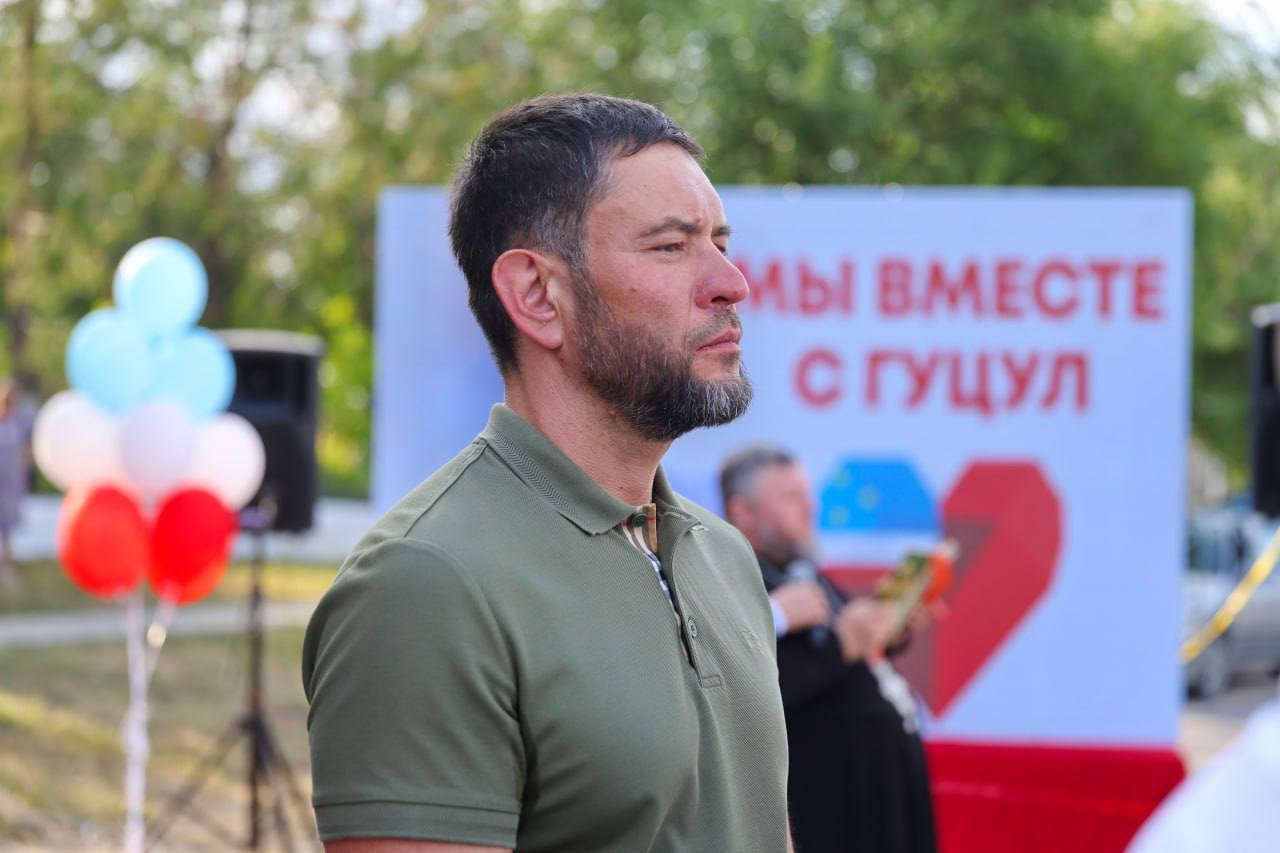 Виктор Петров