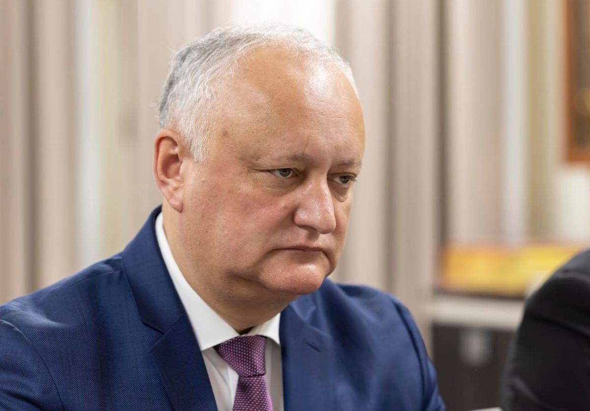 Депутат на содержании Москвы: российские деньги семьи Додона
