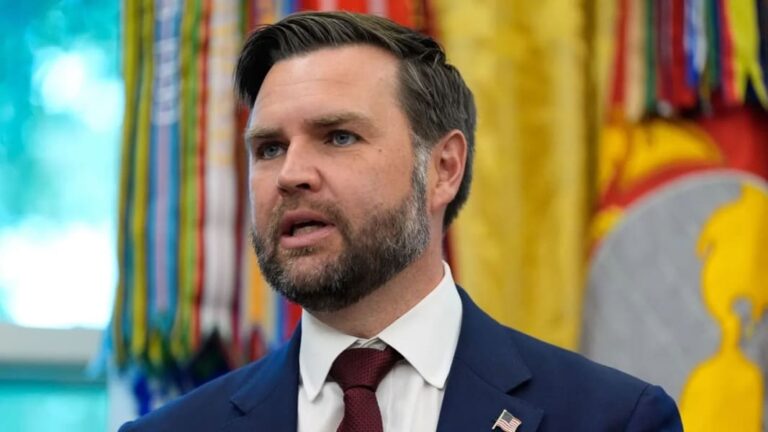 США и Иран готовятся ко второму раунду переговоров — Вэнс вылетает в Исламабад