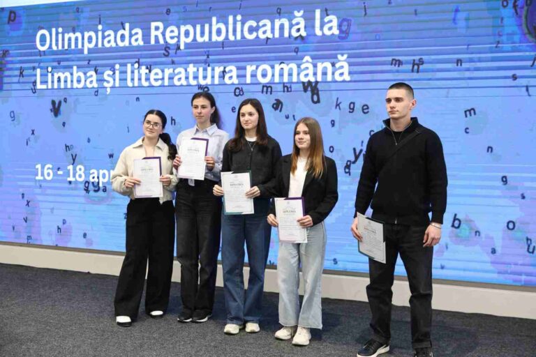 Школьники из Гагаузии — среди лучших на олимпиаде по румынскому языку