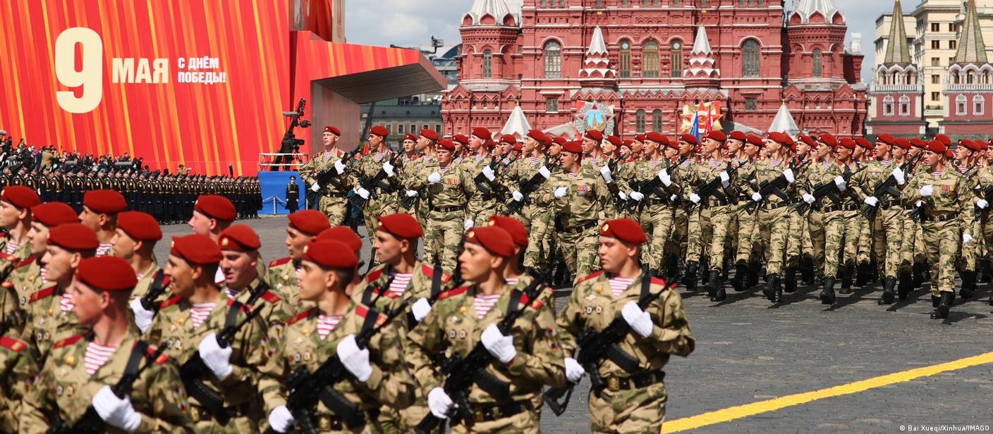 Парад на 9 Мая в Москве впервые почти за 20 лет проведут без военной техники и без интернета