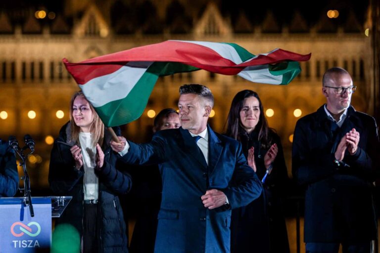 На парламентских выборах в Венгрии оппозиционная партия «Тиса» под руководством Петера Мадьяра одержала уверенную победу и, по предварительным данным, получает конституционное большинство.