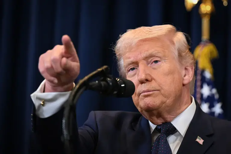 Трамп приостановил удары по Ирану на 2 недели: Тегеран откроет Ормузский пролив