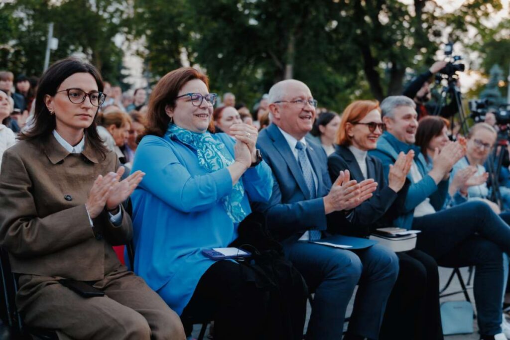 Свыше 1000 детей из разных районов Молдовы выступили 30 мая на третьем концерте Большого детского хора