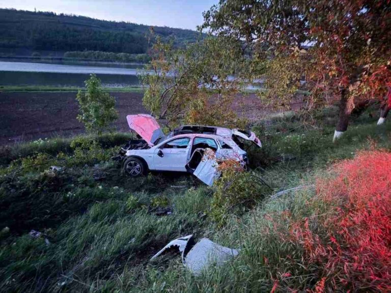 Авария произошла в 03:42 на трассе в направлении села Минжир.