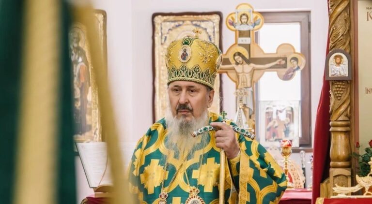 Глава Бессарабской митрополии Петру подал прошение об освобождении от должности архиепископа Кишинёвского и митрополита Бессарабского.