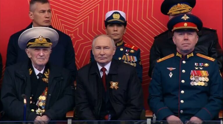 На Красной площади в Москве утром 9 мая прошел парад в честь 81-й годовщины Победы.