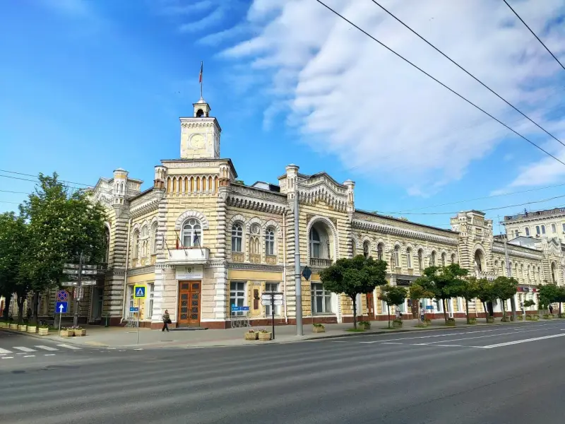 На реставрацию примарии Кишинёва потратят почти 100 млн леев