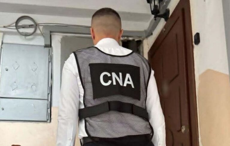 В Вулканештах сотрудника станции техосмотра задержали по делу о хищении более 600 тысяч леев