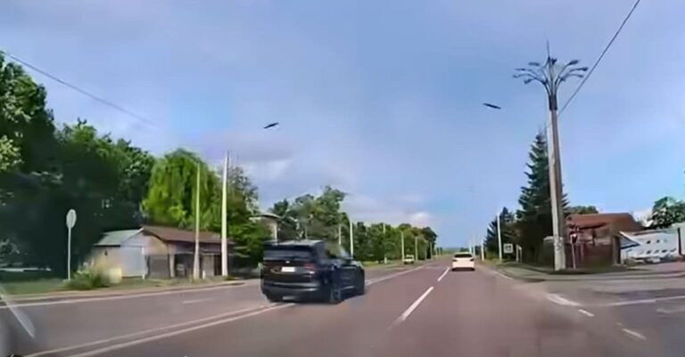 Видео в соцсетях помогло найти и наказать водителя BMW за агрессивную езду