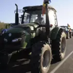 Протесты фермеров продолжаются — они стягивают технику к КПП Скуляны