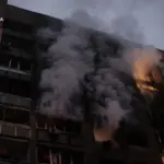 (ФОТО) Россия нанесла массированный удар по Киеву — погибли люди