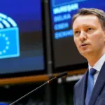 В Румынии на пост премьера выдвинули евродепутата Зигфрида Мурешана