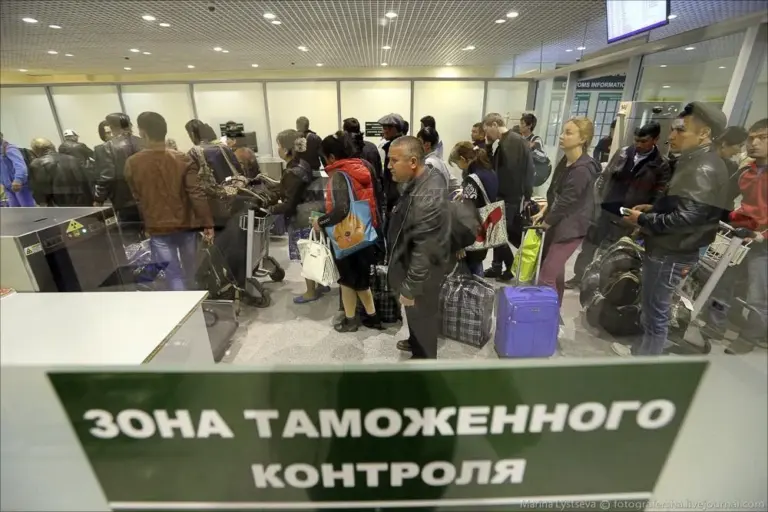 Многочасовые проверки, доступ к телефонам и даже полиграф: МИД Молдовы предупреждает о рисках при въезде в Россию
